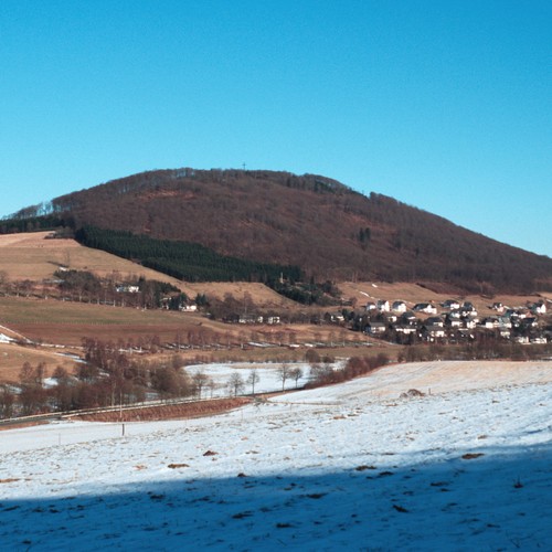 Blick auf den Wilzenberg von Südwesten aus, 1998 (LWL-AfW/Menne).