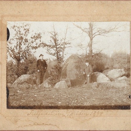Älteste Fotografie der Düwelsteene von 1894 (Heimatmuseum Heiden).