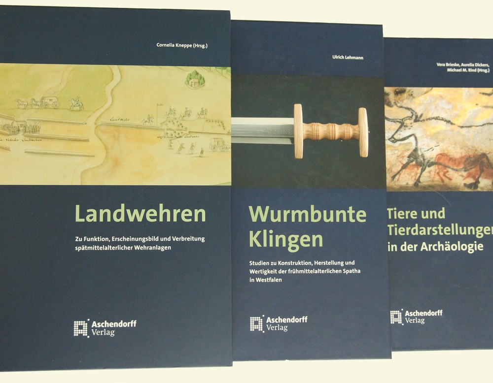 Ausgwählte Bände der Reihe "Veröffentlichungen der Altertumskommission" (Altertumskommission/Priß).