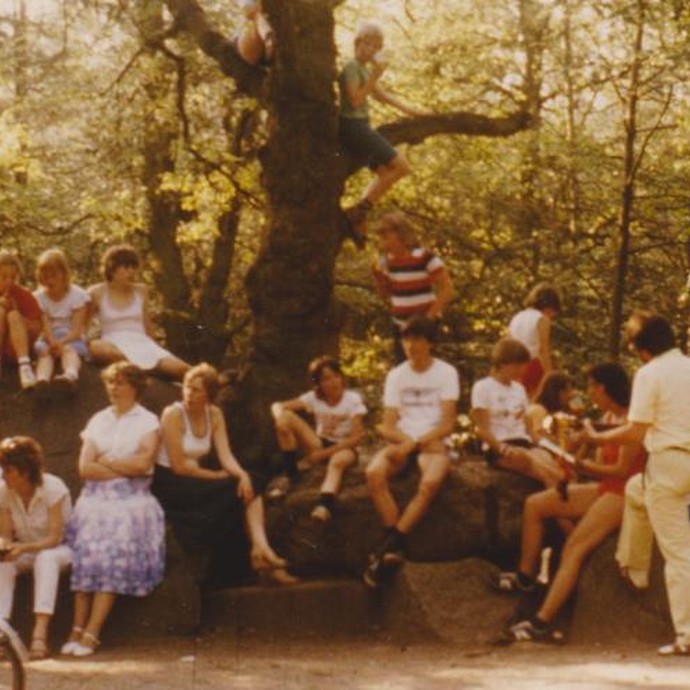 Fotografie der Düwelsteene, 1975. (vergrößerte Bildansicht wird geöffnet)