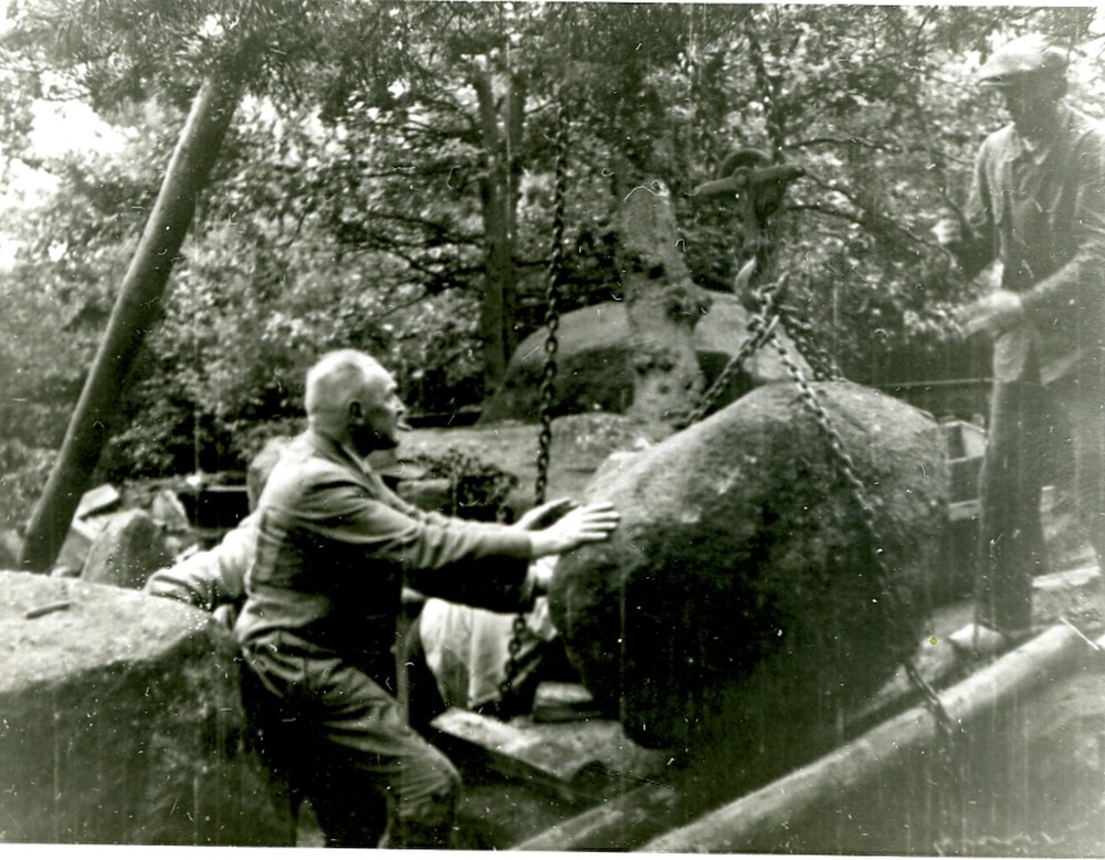 Grabung und Umgestaltung der Düwelsteene 1932 (Kreisarchiv Borken).