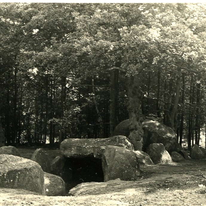 Fotografie der Düwelsteene, nach 1932. (vergrößerte Bildansicht wird geöffnet)