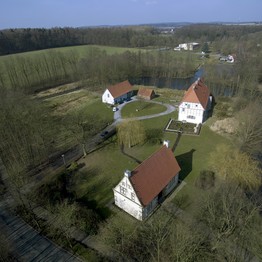 Luftbild der Werburg mit Blick von Südosten (Foto: NRW-Stiftung/B. Hergert).