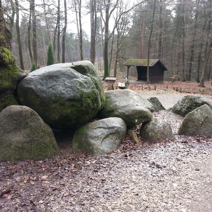 Fotografie der Düwelsteene, 2015. (vergrößerte Bildansicht wird geöffnet)