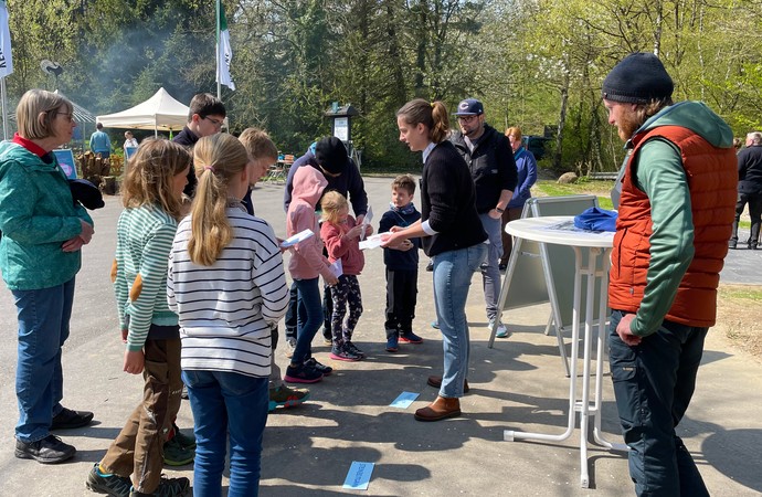 Lea Kopner hielt die Kinderführung (Altertumskommission/Lammers).