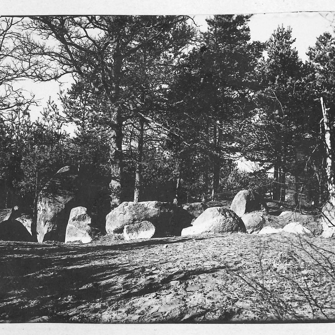 Fotografie der Düwelsteene, um 1900-1920. (vergrößerte Bildansicht wird geöffnet)