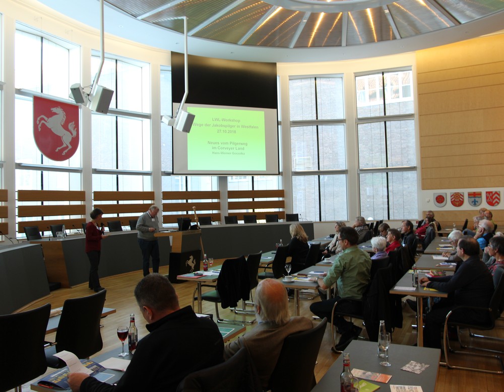 Vortrag zum Thema Pilgerwege (Foto: Altertumskommission).