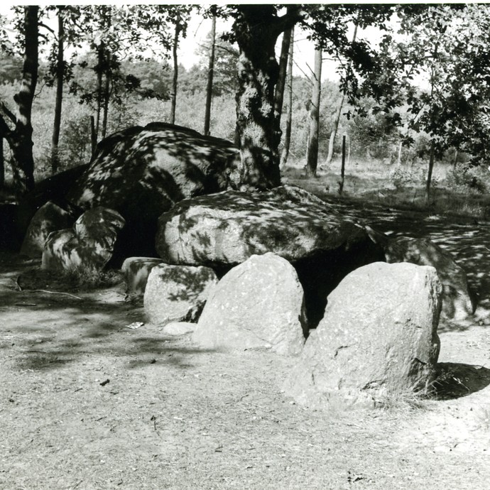 Fotografie der Düwelsteene, nach 1932. (vergrößerte Bildansicht wird geöffnet)