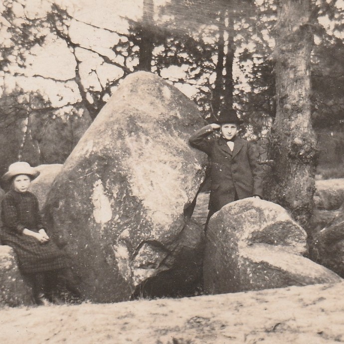 Fotografie der Düwelsteene, 1928. (vergrößerte Bildansicht wird geöffnet)