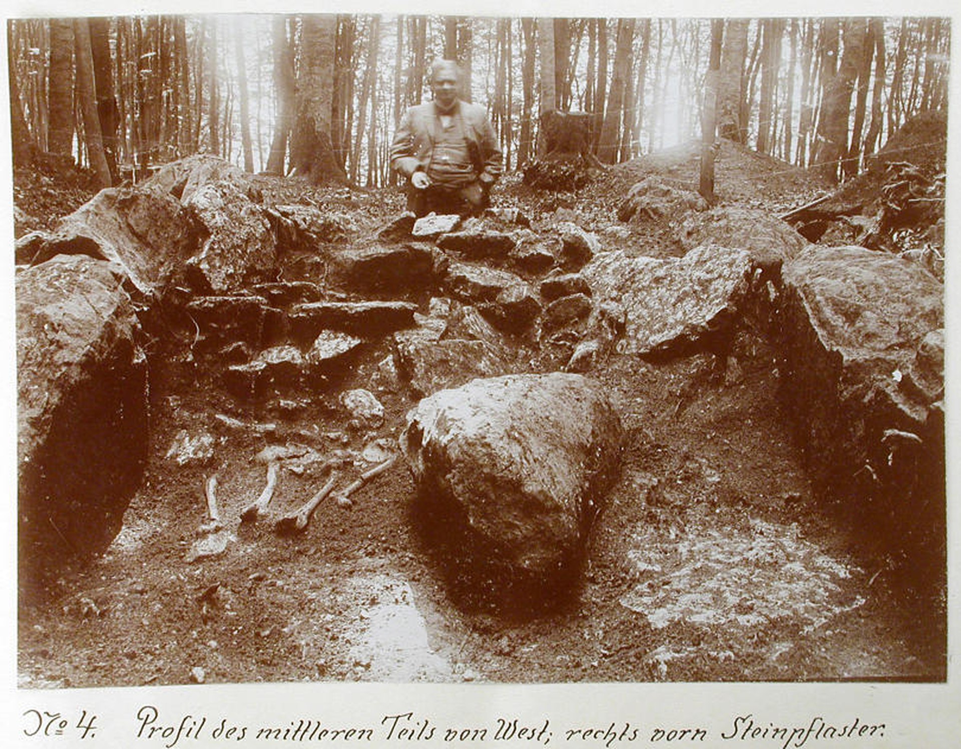 Die Ausgrabungssituation 1906/07 (Foto: SMB-PK/MVF, IA 10, Bd. 5, E 136/09 (DP 003400)).
