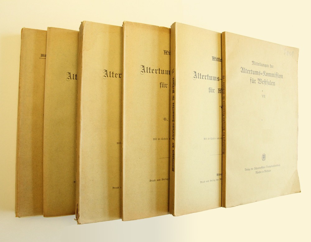 Ausgewählte Bände der Reihe "Mitteilungen der Altertumskommission" (Altertumskommission/Priß).