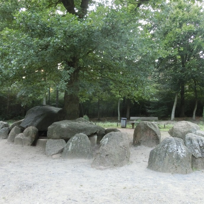 Fotografie der Düwelsteene, 2016. (vergrößerte Bildansicht wird geöffnet)