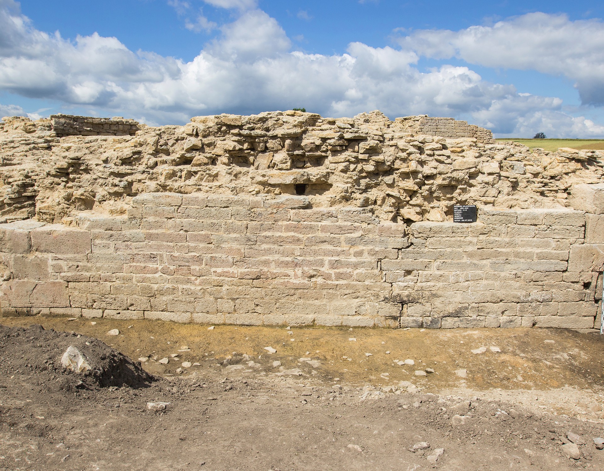 Oktogonsegment (2-3) der Holsterburg (Foto: LWL-Archäologie für Westfalen/M. Thede).