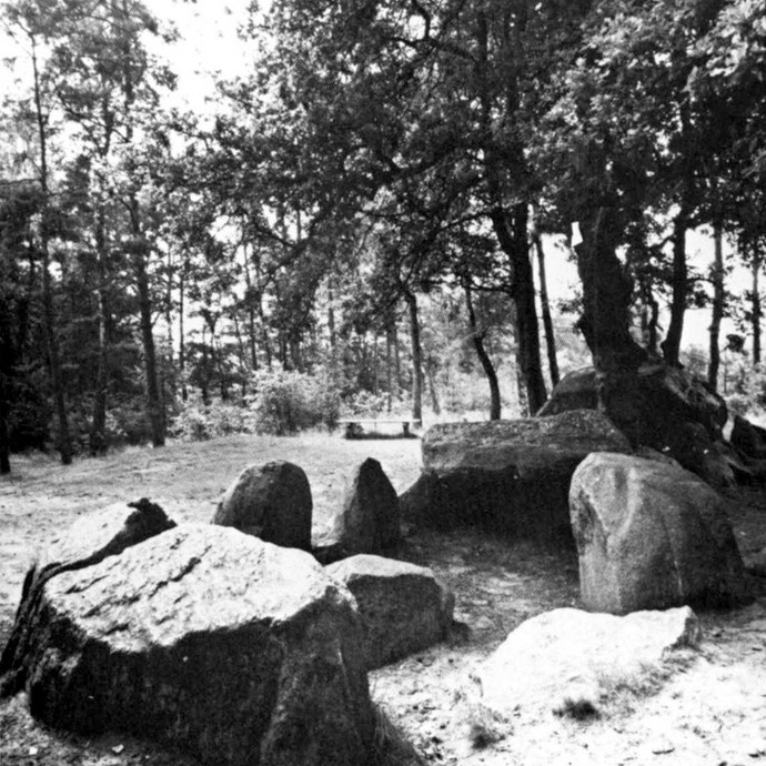 Fotografie der Düwelsteene, vor 1932. (vergrößerte Bildansicht wird geöffnet)